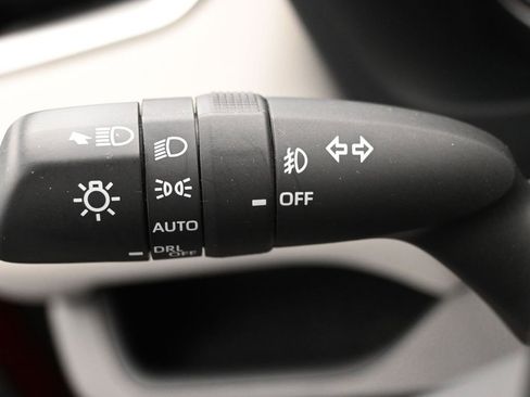 Used 2020 Toyota RAV4 XLE image 12