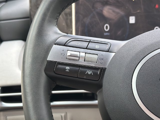 Certified 2025 Hyundai Tucson Limited AWD/4WD image 36