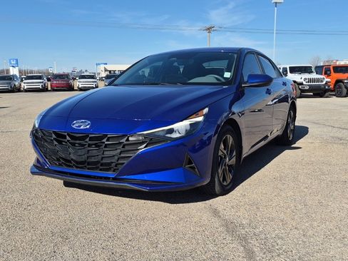 Used 2023 Hyundai Elantra SEL image 6