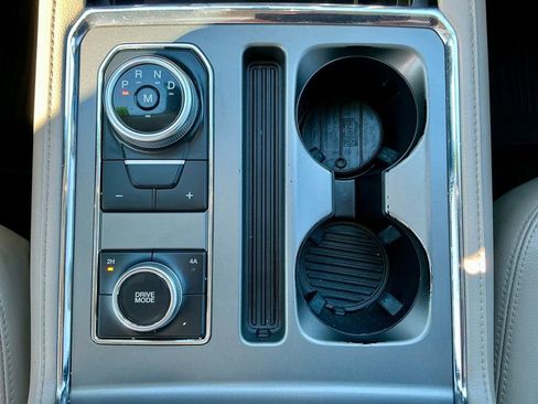 Used 2021 Ford Expedition Max XLT image 34