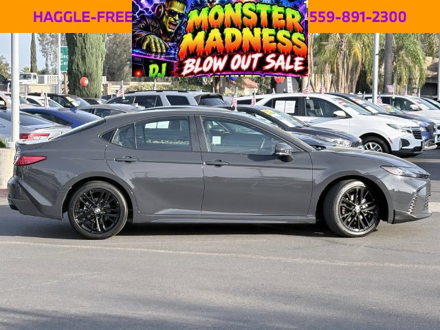 Used 2026 Toyota Camry SE FWD image 4