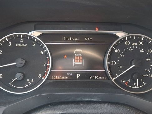 Used 2024 Nissan Pathfinder S AWD/4WD image 17