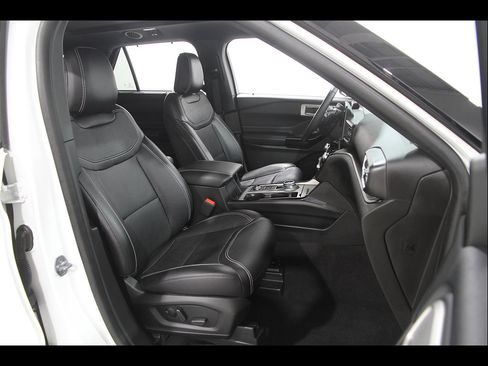 Used 2023 Ford Explorer ST w/ Equipment Group 401A AWD/4WD image 19