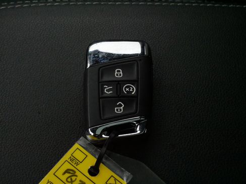 Certified 2023 Volkswagen Atlas SEL image 32