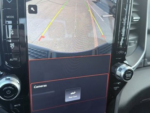 Used 2024 RAM 2500 Big Horn w/ Safety Group image 37