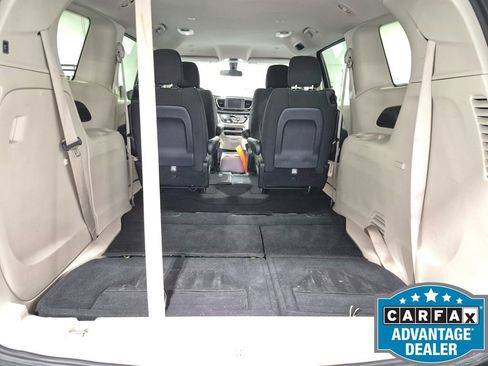 Used 2022 Chrysler Voyager LX FWD image 34