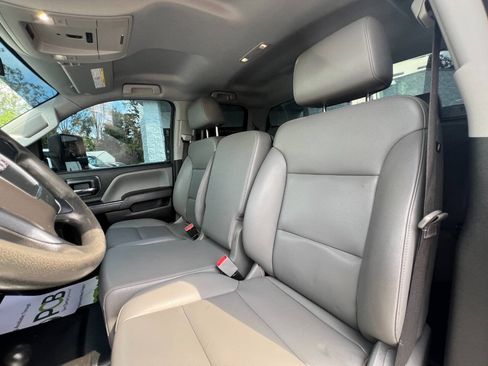 Used 2019 GMC Sierra 2500 4x4 Double Cab w/ Sierra Convenience Package image 4