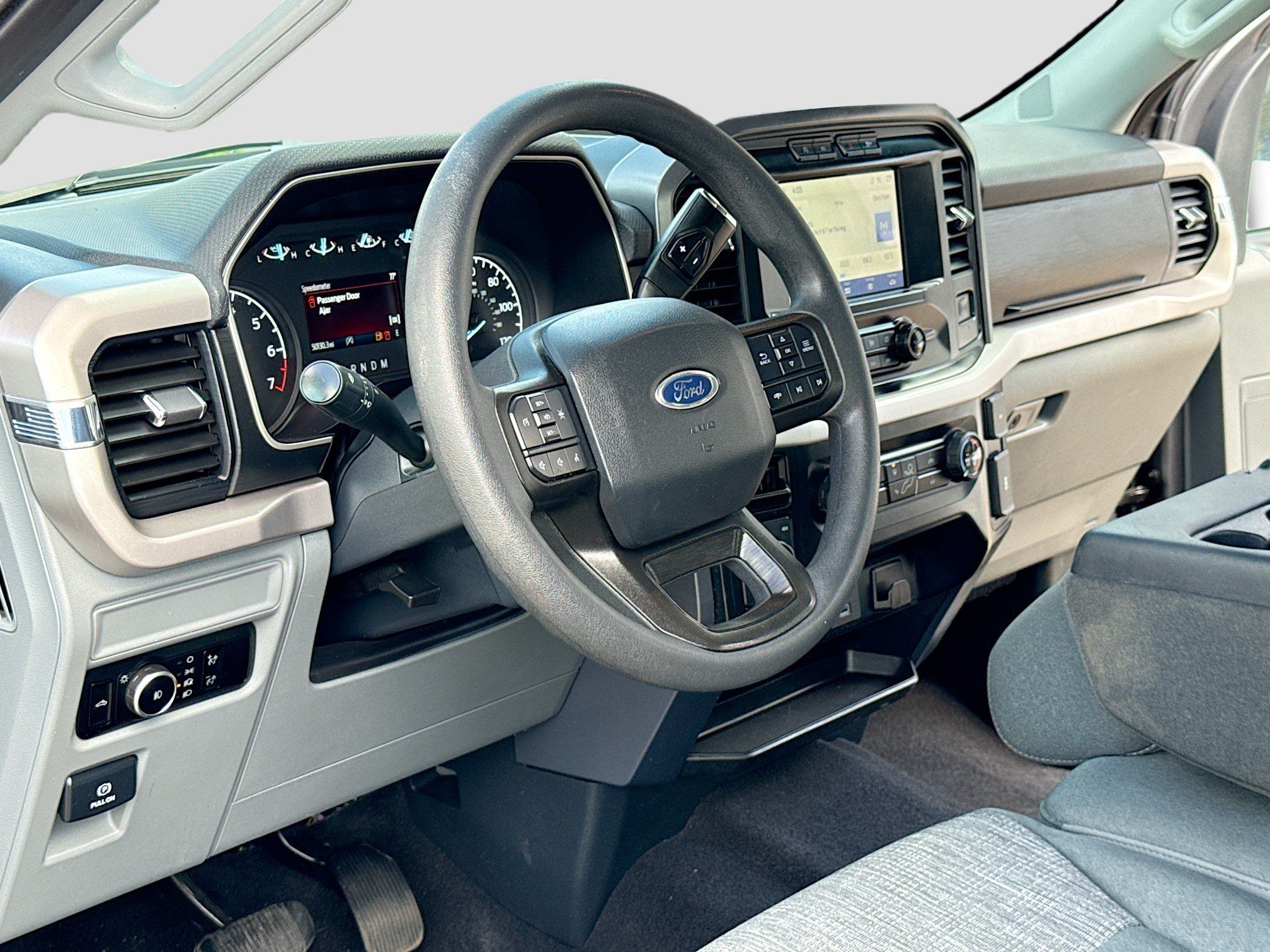 Used 2023 Ford F150 XLT AWD/4WD image 4
