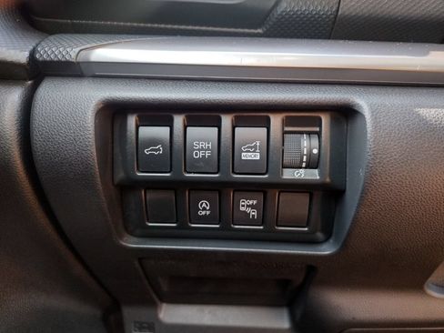 Used 2022 Subaru Forester Premium AWD/4WD image 27