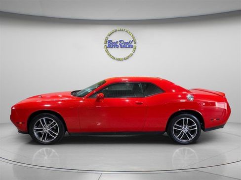 Used 2019 Dodge Challenger SXT w/ Cold Weather Group AWD/4WD image 2