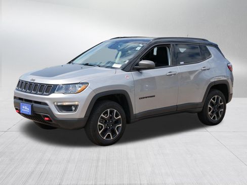 Used 2019 Jeep Compass Trailhawk w/ Safety & Security Group AWD/4WD image 3