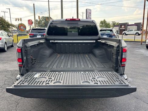 Used 2023 Nissan Frontier SV w/ SV Convenience Package image 12