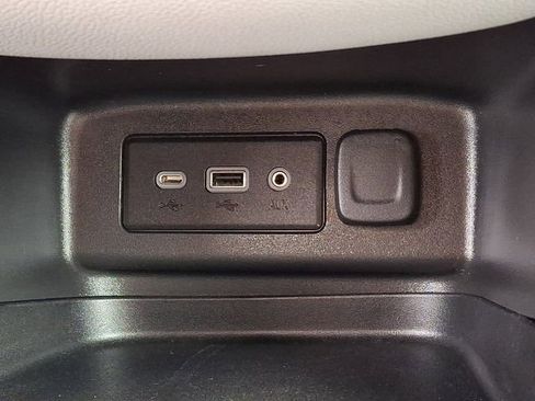 Used 2022 Chevrolet Equinox LT image 25