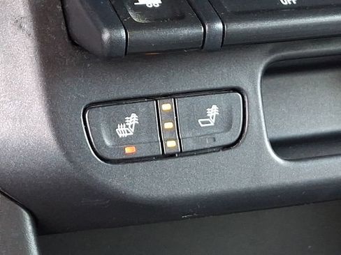 Used 2017 Chevrolet Colorado Z71 AWD/4WD image 17