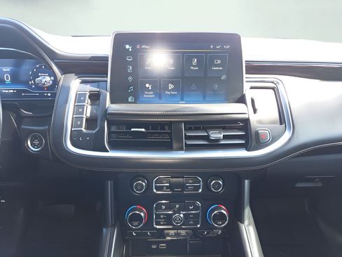 Used 2022 Chevrolet Tahoe LT w/ Luxury Package AWD/4WD image 19