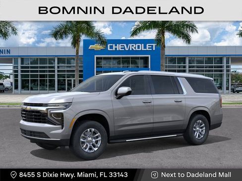 New 2026 Chevrolet Suburban LS image 3