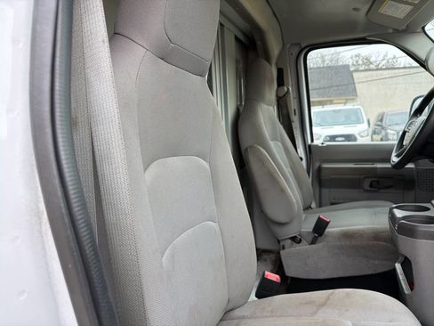 Used 2021 Ford E-350 and Econoline 350 Super Duty w/ Power Windows & Locks Group image 17