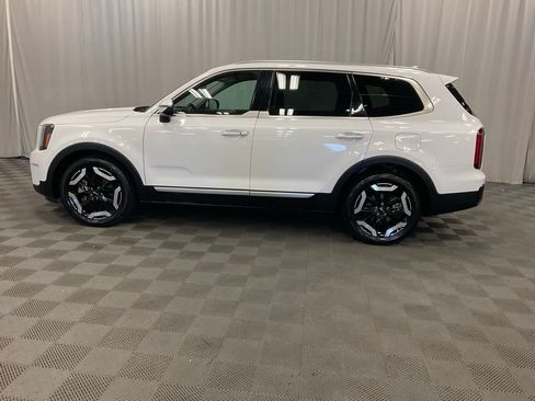 Used 2025 Kia Telluride S AWD/4WD image 14
