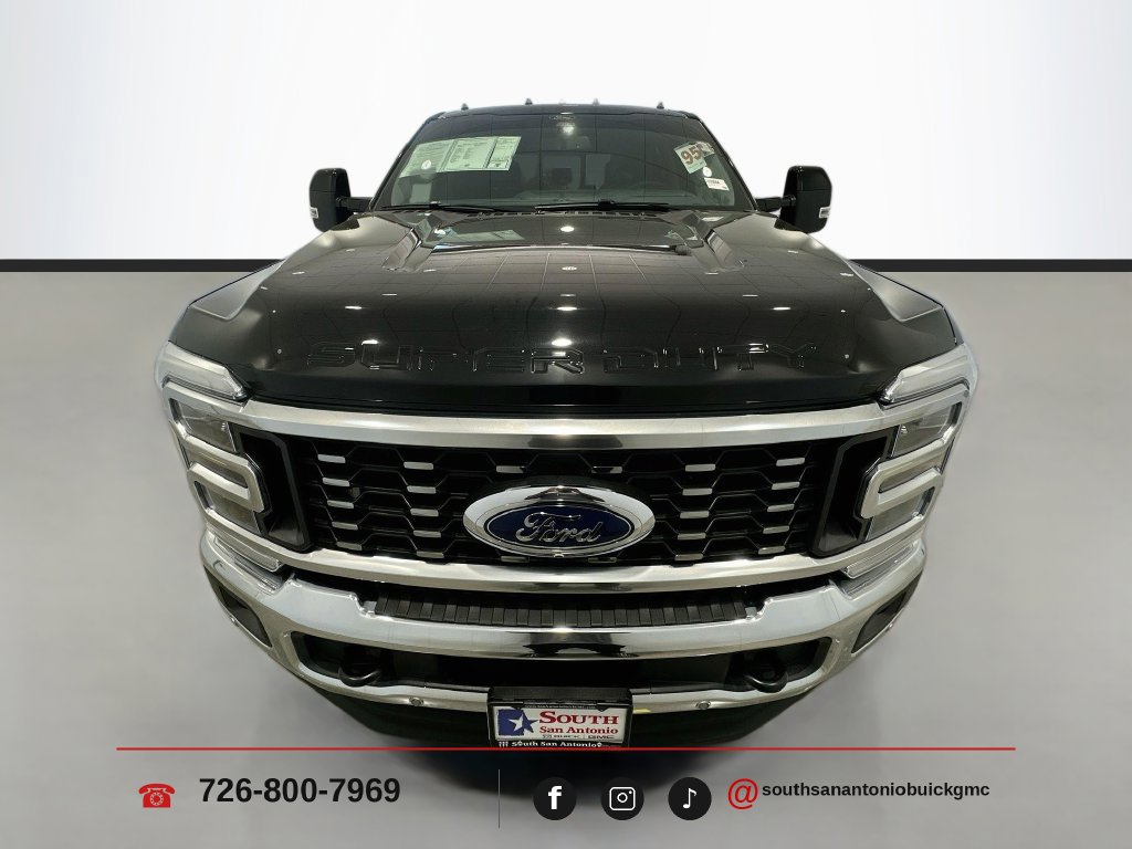 Used 2025 Ford F350 Lariat w/ Lariat Ultimate Package AWD/4WD image 2
