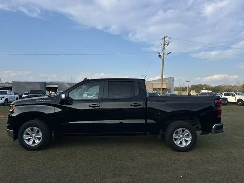 Used 2025 Chevrolet Silverado 1500 LT image 12