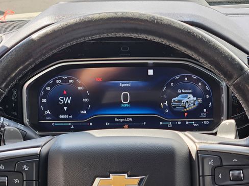 Used 2022 Chevrolet Silverado 1500 High Country w/ High Country Premium Package image 16