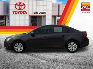 Used 2014 Chevrolet Cruze LS FWD video 2