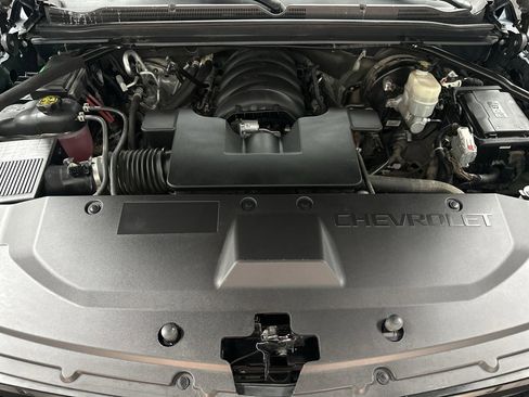 Used 2020 Chevrolet Suburban Premier image 37