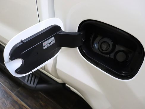 Used 2024 Chevrolet Silverado 1500 LT Trail Boss w/ Convenience Package II image 20