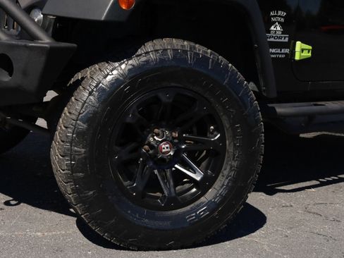 Used 2015 Jeep Wrangler Unlimited Sport w/ Connectivity Group image 28