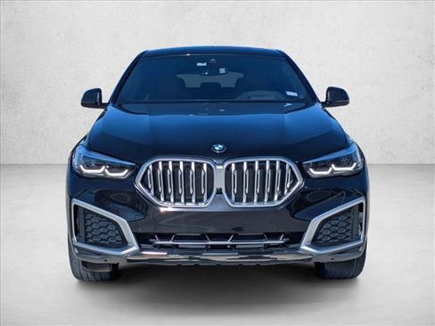 Used 2022 BMW X6 xDrive40i w/ Premium Package image 2