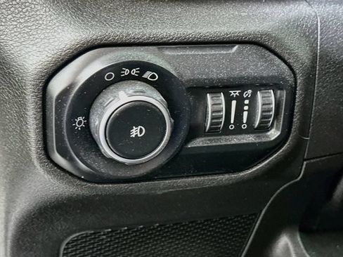 Used 2018 Jeep Wrangler Unlimited Sport AWD/4WD image 14