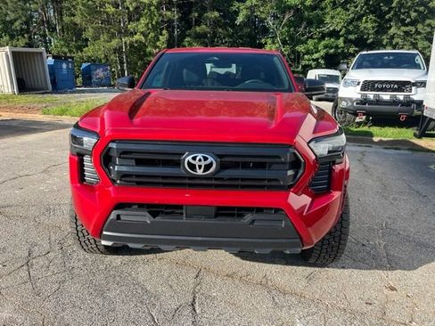 Used 2025 Toyota Tacoma SR RWD image 4