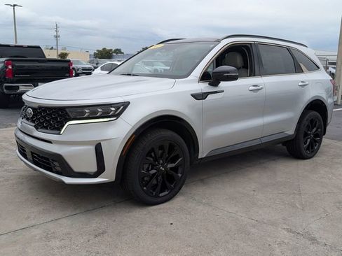 Used 2021 Kia Sorento SX image 3