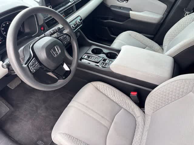 Used 2023 Honda Pilot LX image 9
