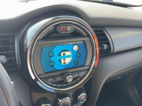 Used 2021 MINI Cooper 2-Door Hardtop image 21