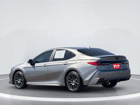 Used 2025 Toyota Camry XSE FWD image 4