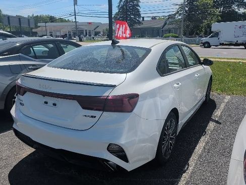 Used 2023 Kia Forte GT-Line w/ GT-Line Premium Package FWD image 5