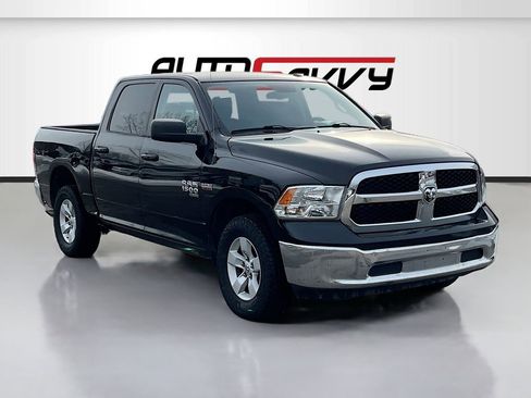 Used 2019 RAM 1500 Classic SLT image 1