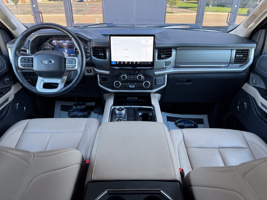 Used 2024 Ford Expedition XLT AWD/4WD image 9