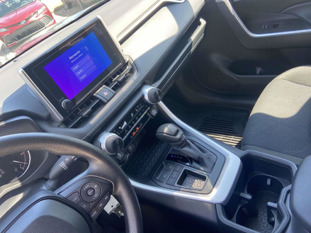 Used 2025 Toyota RAV4 LE FWD image 27