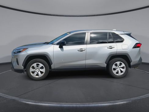 Used 2024 Toyota RAV4 LE FWD image 5