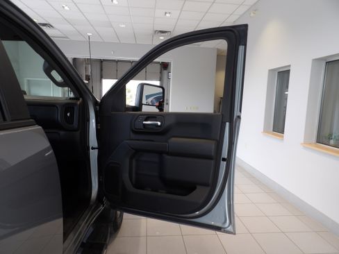 Used 2024 Chevrolet Silverado 2500 Custom w/ Custom Value Package AWD/4WD image 22