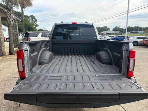 Used 2020 Ford F250 Platinum w/ FX4 Off-Road Package AWD/4WD image 6