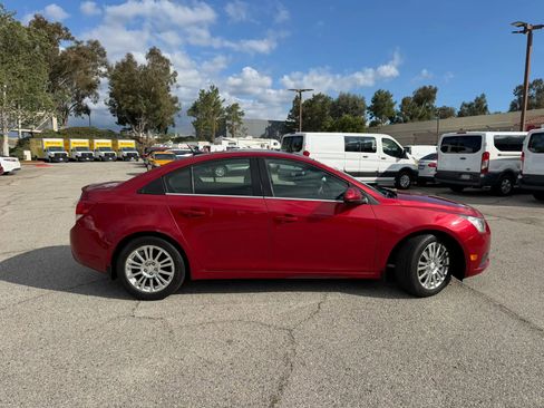 Used 2012 Chevrolet Cruze Eco image 2
