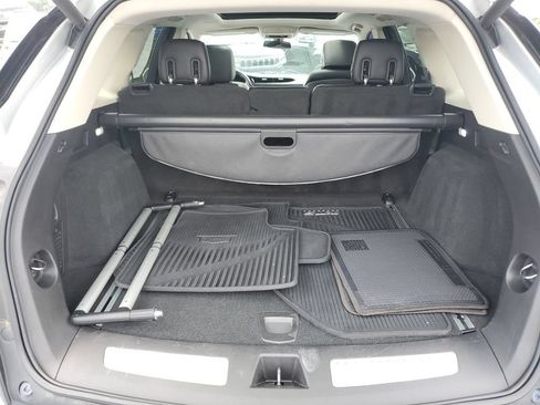Used 2017 Cadillac XT5 Luxury AWD/4WD image 7