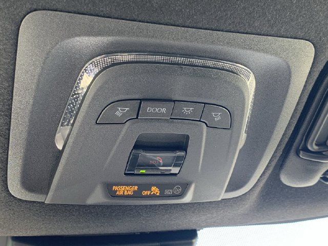 Used 2025 Toyota Corolla SE w/ SE Package FWD image 31