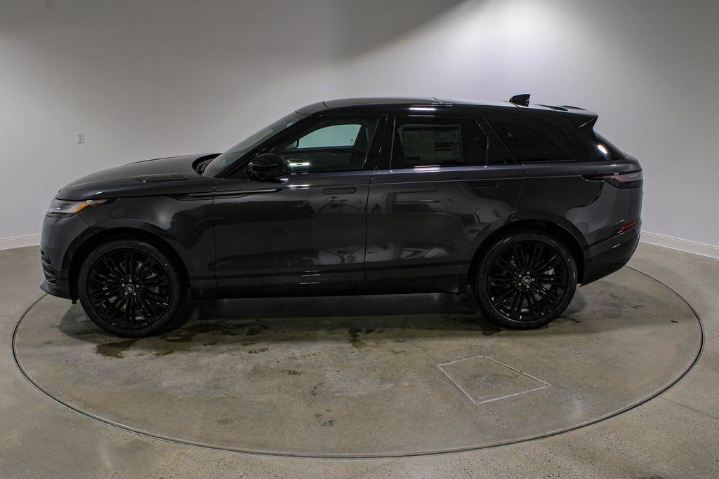Certified 2026 Land Rover Range Rover Velar Dynamic SE AWD/4WD image 2