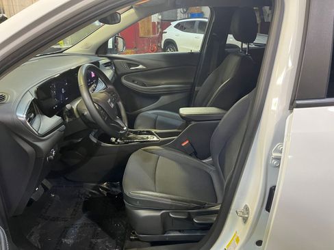 Used 2025 Buick Encore GX Preferred image 25