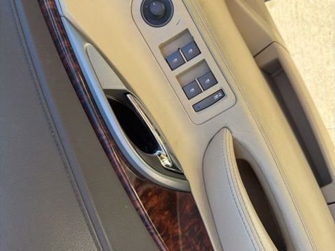 Used 2013 Buick LaCrosse Leather image 16