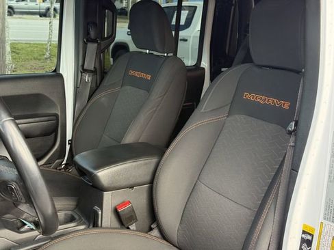 Used 2021 Jeep Gladiator Willys image 14